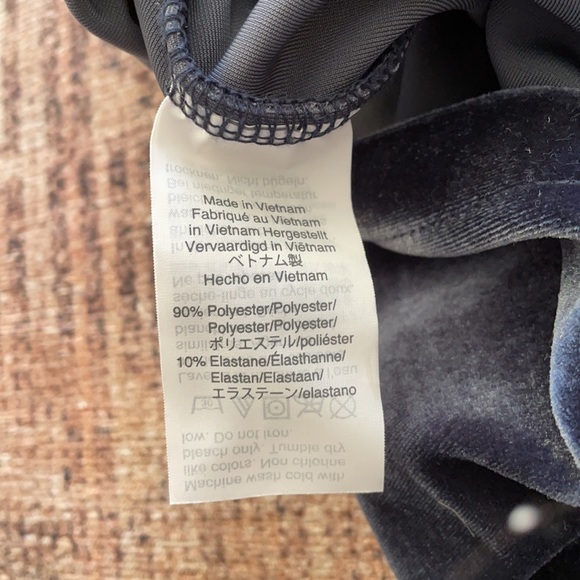 Madewell Velvet Balloon-Sleeve Dress - Picture 5 of 7